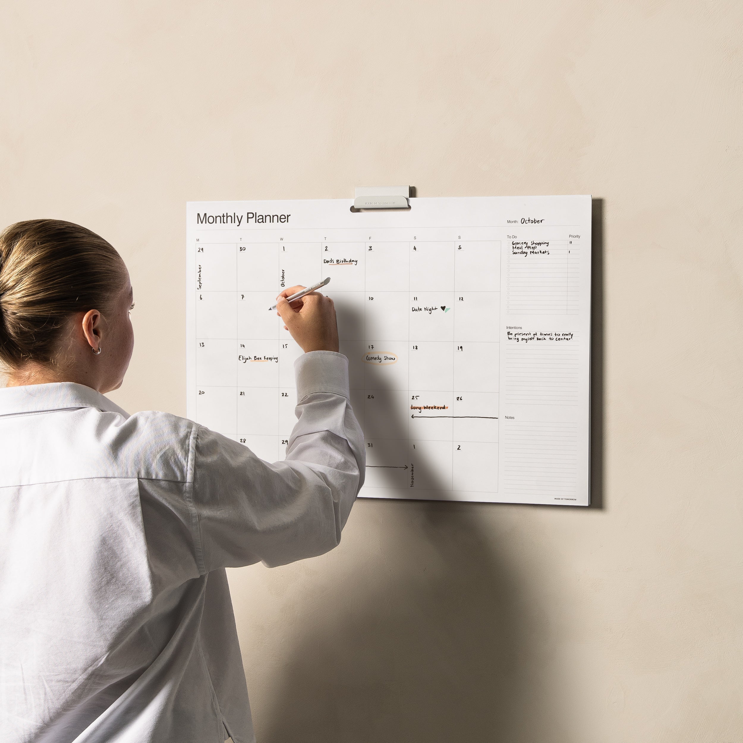 White FOLD Display Hook