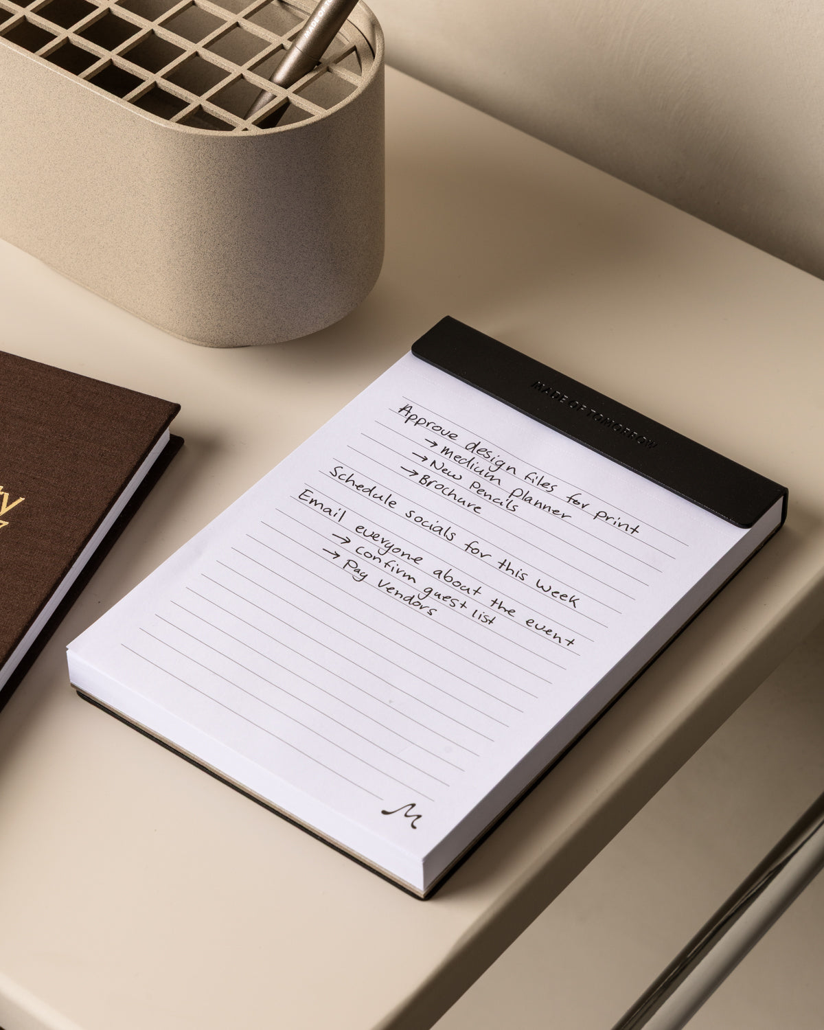 pad=lined;holder=black