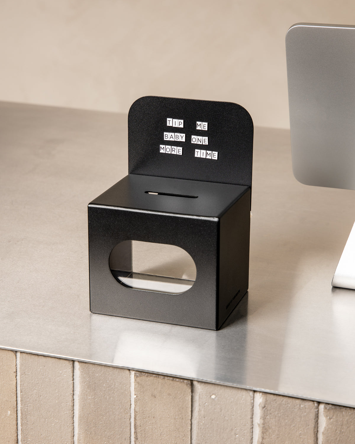 Black FOLD Tip Box with detachable magnetic message header and clear front window